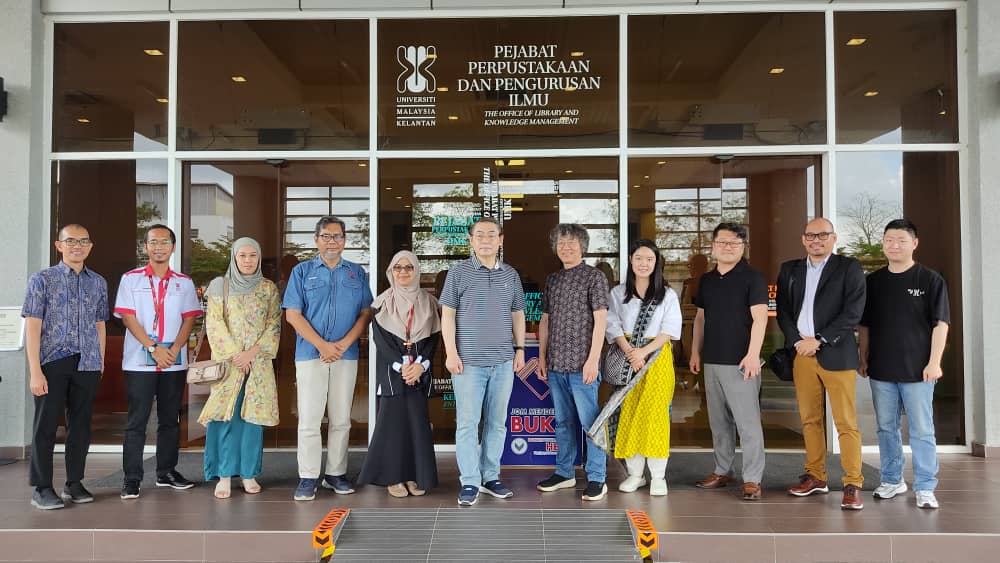 Lawatan Dekan dan 4 orang staf akademik dari College of Arts, Pusan National University, South Korea