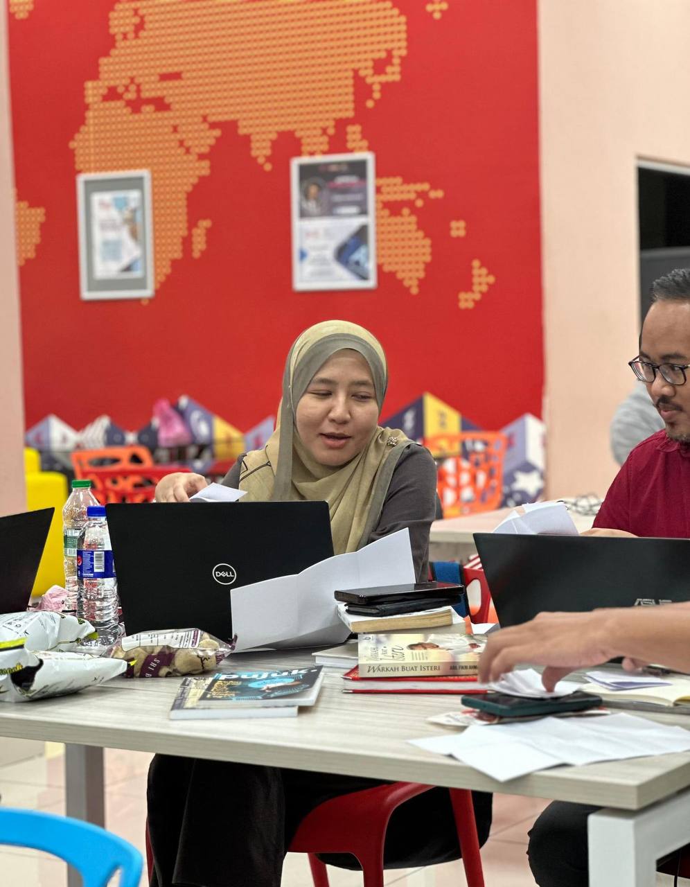 PROJEK BENGKEL MENULIS KISAH HIDUP DAN PENULISAN POPULAR 