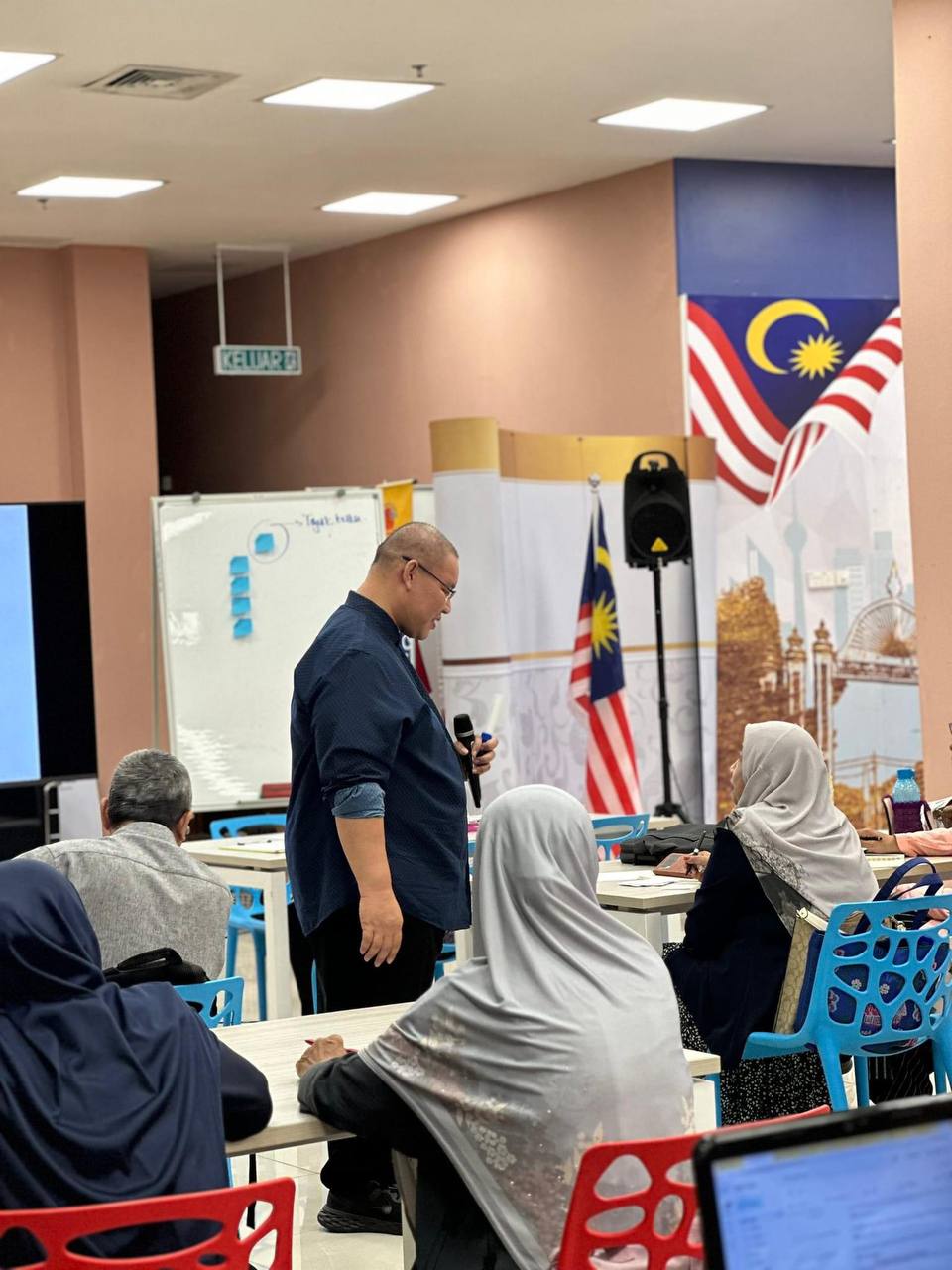 PROJEK BENGKEL MENULIS KISAH HIDUP DAN PENULISAN POPULAR 