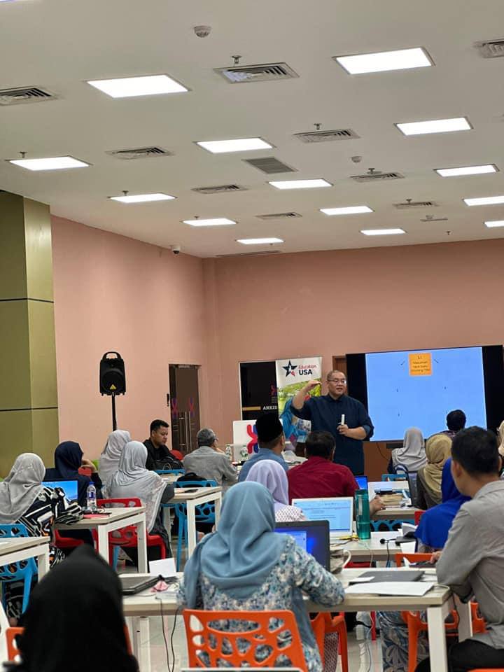 PROJEK BENGKEL MENULIS KISAH HIDUP DAN PENULISAN POPULAR 